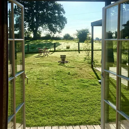 펜션 Wooden Near The Baltic Sea Lensahn